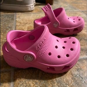 Pink crocs !
